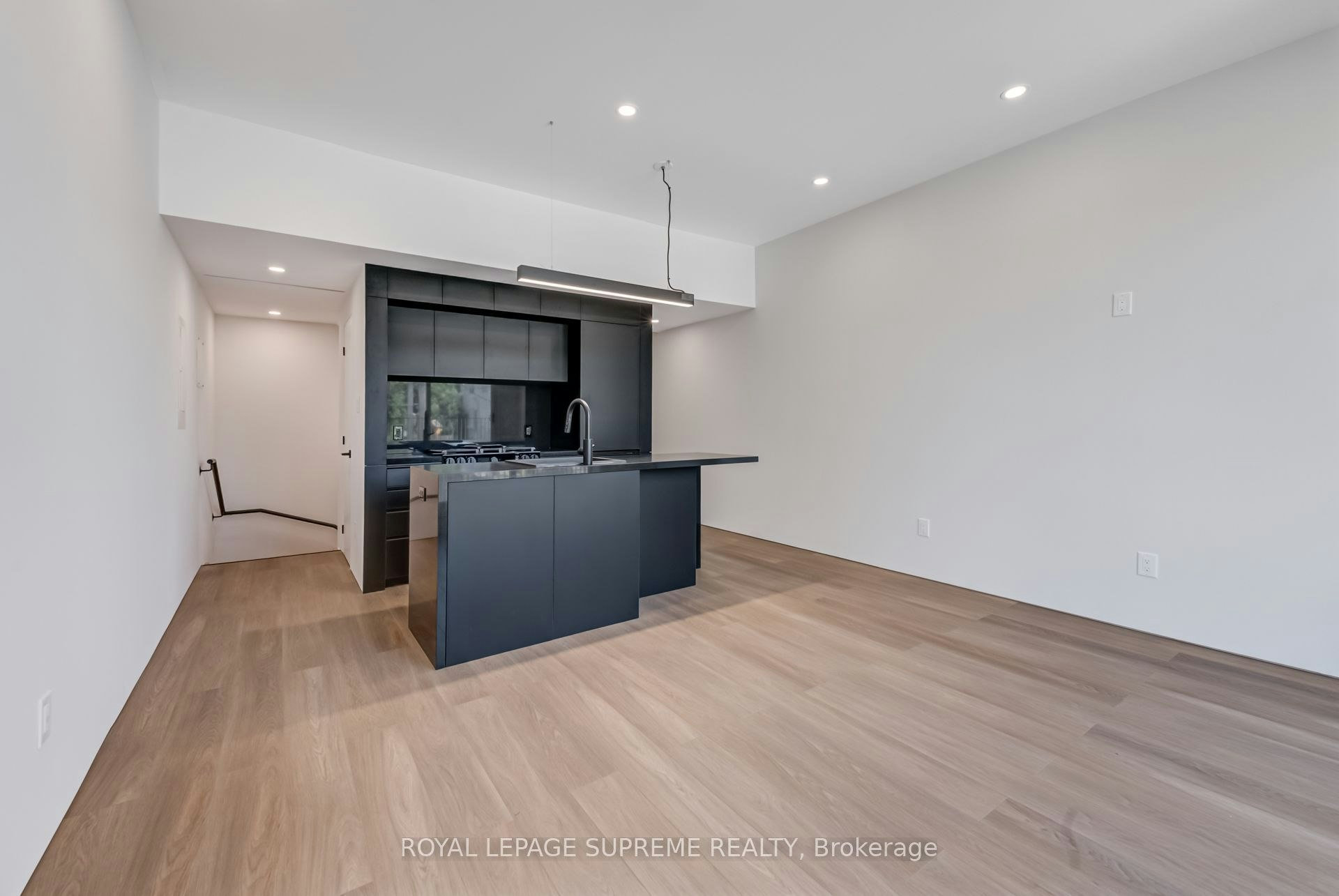 3-101 Bernice Crescent, Toronto, ON, M6N 1W7 - 7