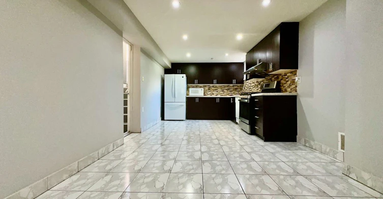 Lower Level-13 Milford Crescent, Brampton, ON, L6S 3E3 - 10