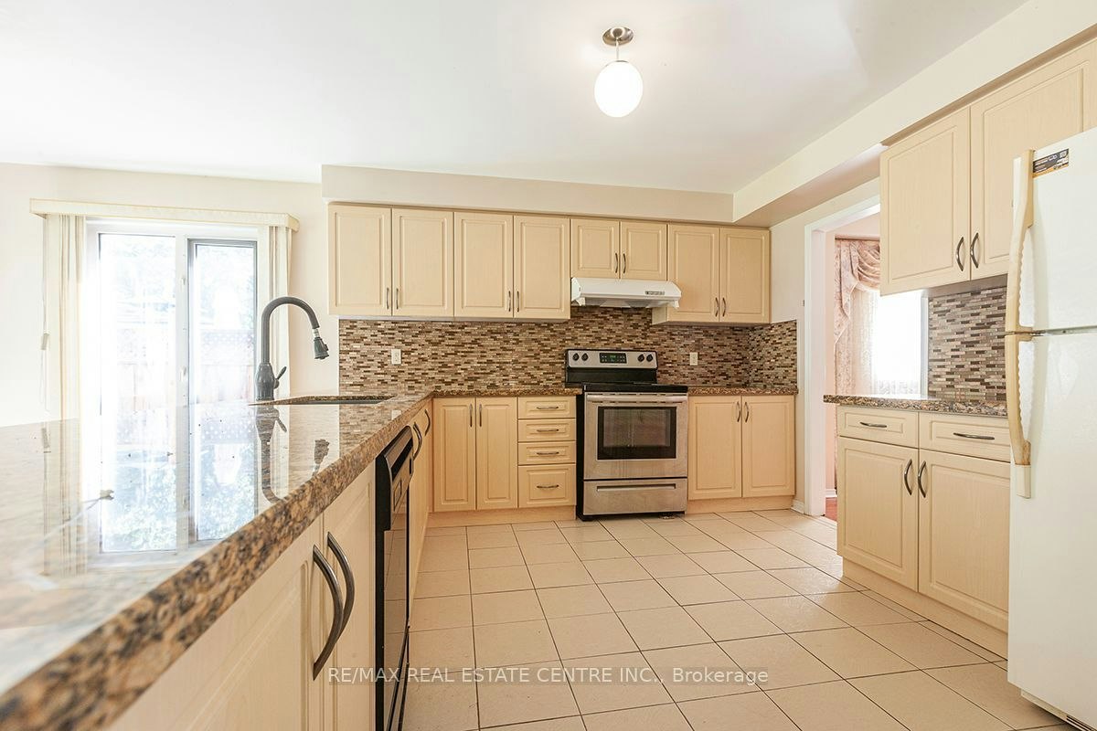 3679 Loyalist Drive, Mississauga, ON, L5L 4S9 - 12