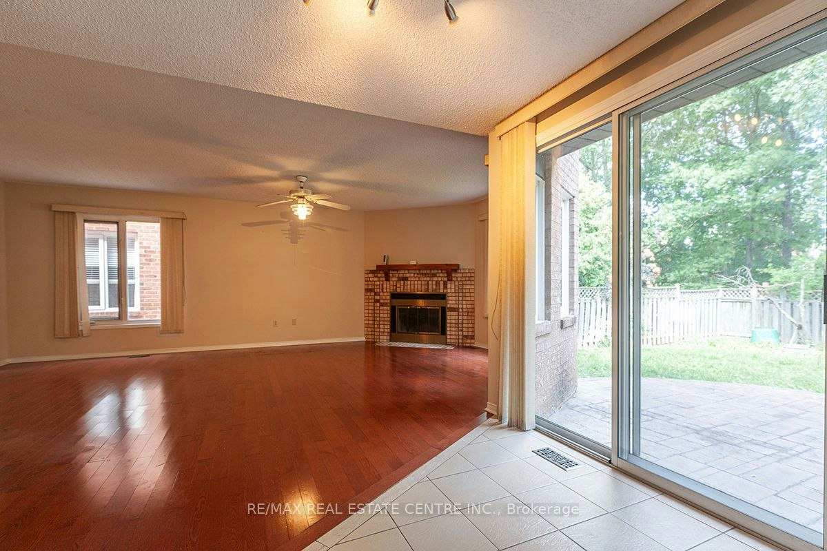 3679 Loyalist Drive, Mississauga, ON, L5L 4S9 - 17