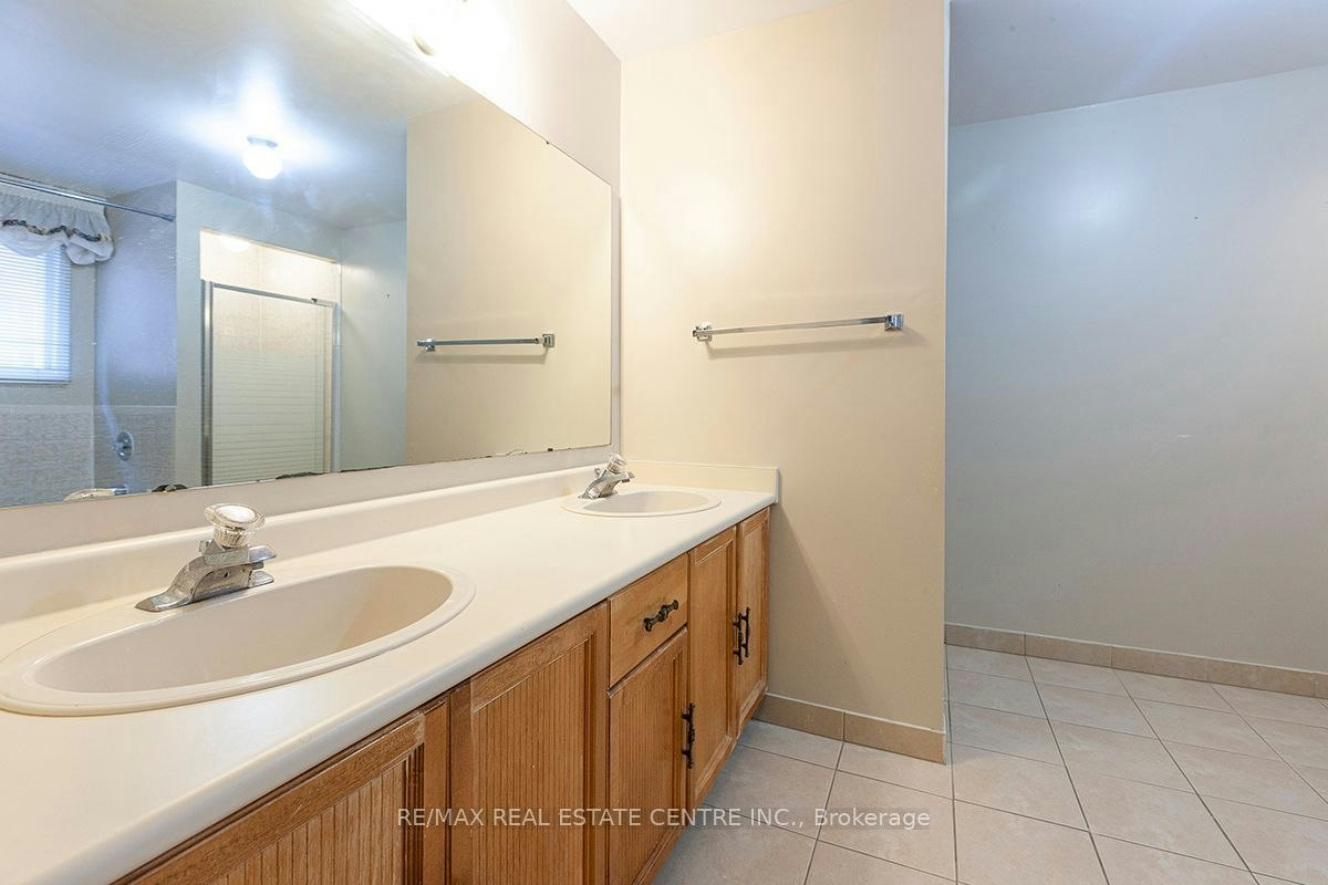 3679 Loyalist Drive, Mississauga, ON, L5L 4S9 - 34