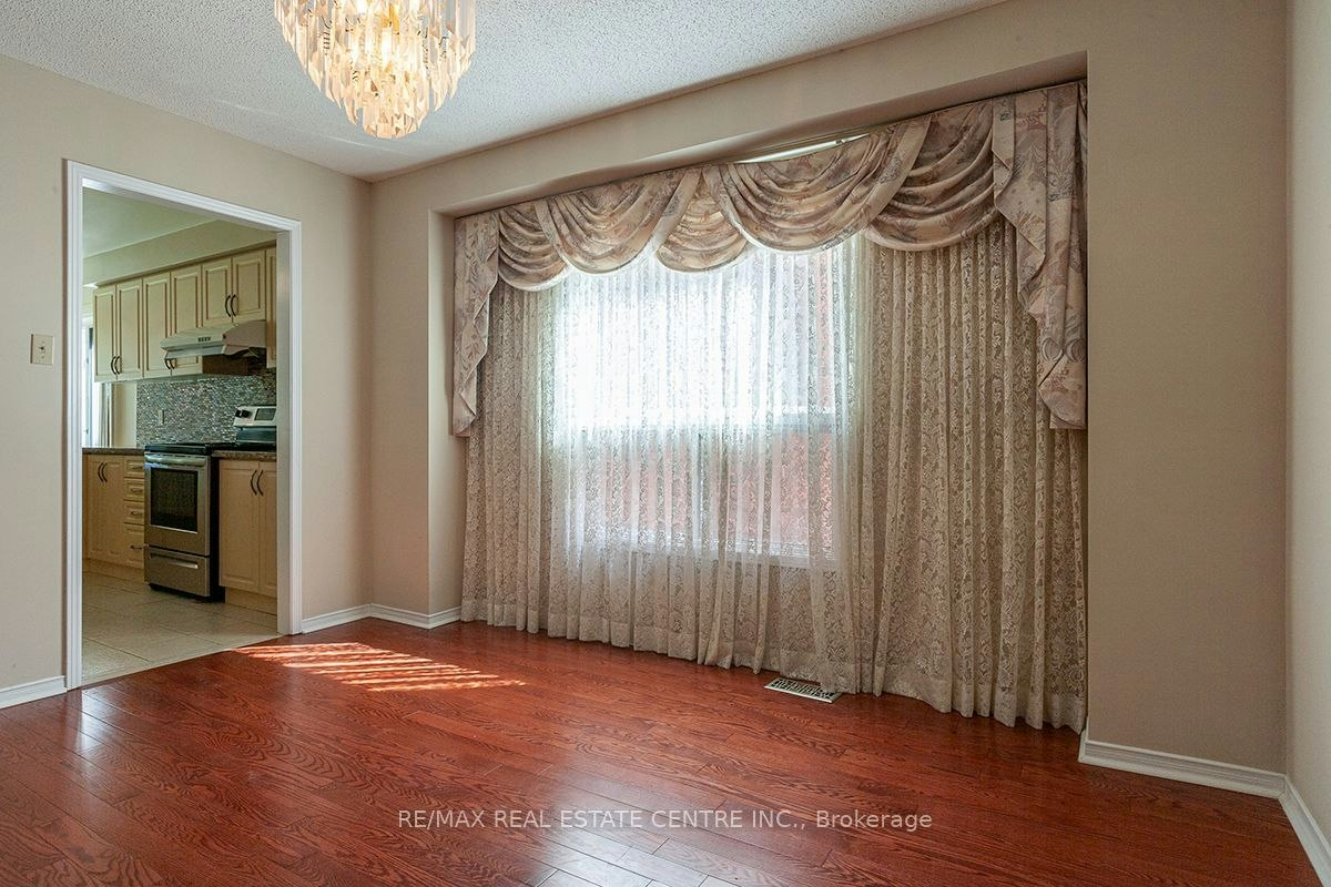 3679 Loyalist Drive, Mississauga, ON, L5L 4S9 - 8