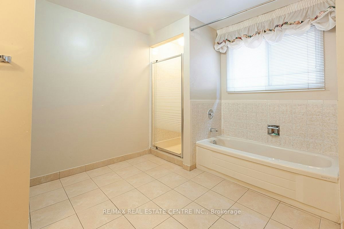 3679 Loyalist Drive, Mississauga, ON, L5L 4S9 - 35