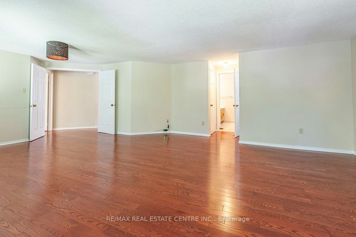3679 Loyalist Drive, Mississauga, ON, L5L 4S9 - 32