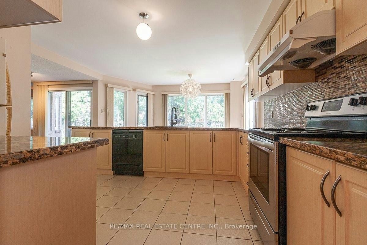 3679 Loyalist Drive, Mississauga, ON, L5L 4S9 - 11