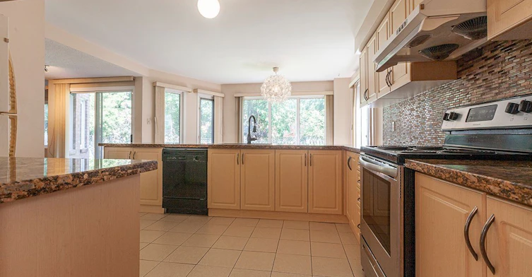 3679 Loyalist Drive, Mississauga, ON, L5L 4S9 - 11