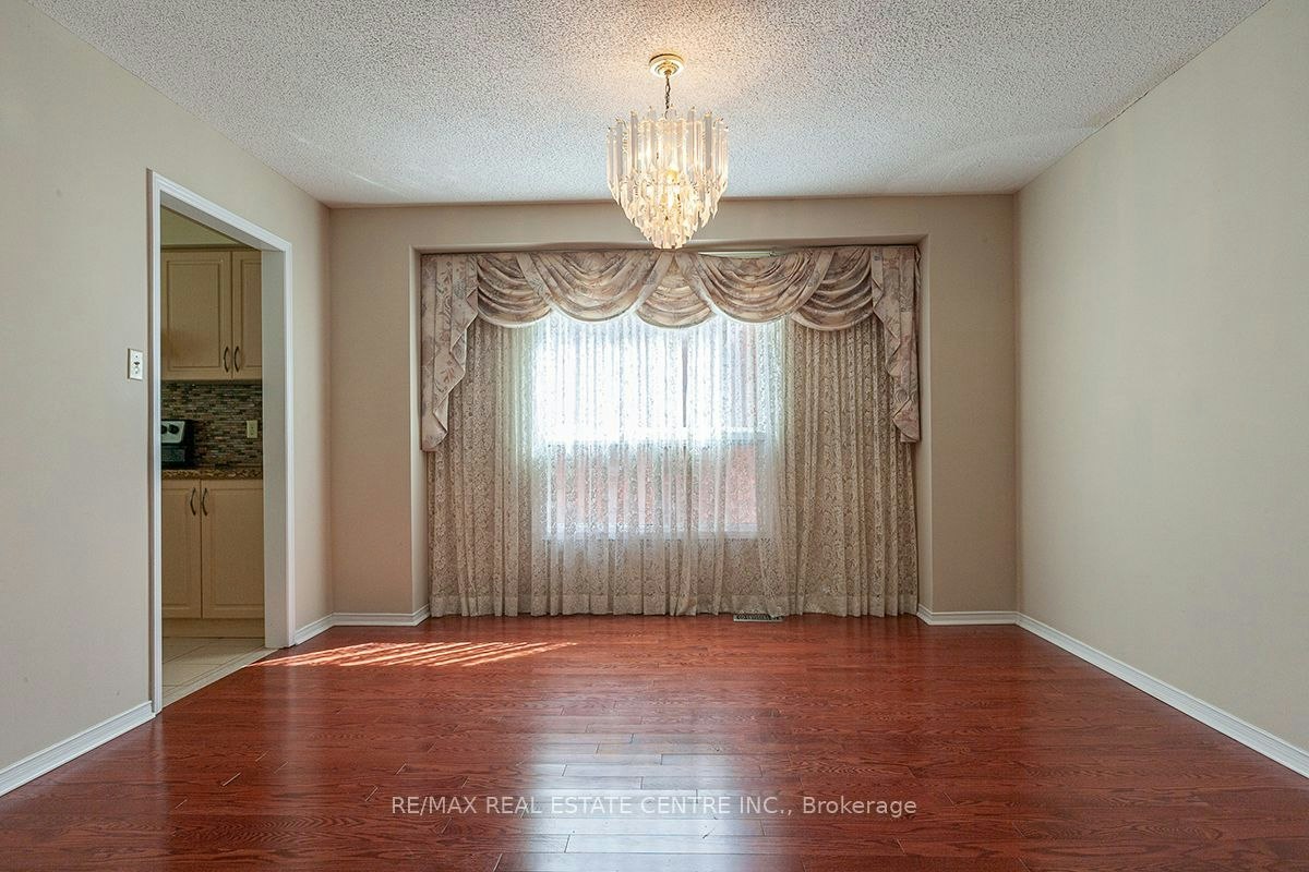 3679 Loyalist Drive, Mississauga, ON, L5L 4S9 - 7