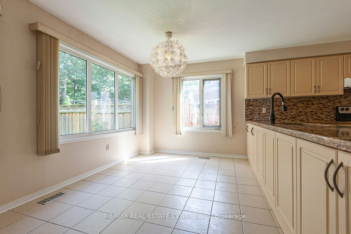 3679 Loyalist Drive, Mississauga, ON, L5L 4S9 - 13