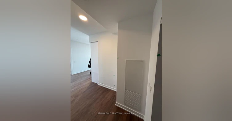 2502-5105 Hurontario Street, Mississauga, ON, L4Z 0C9