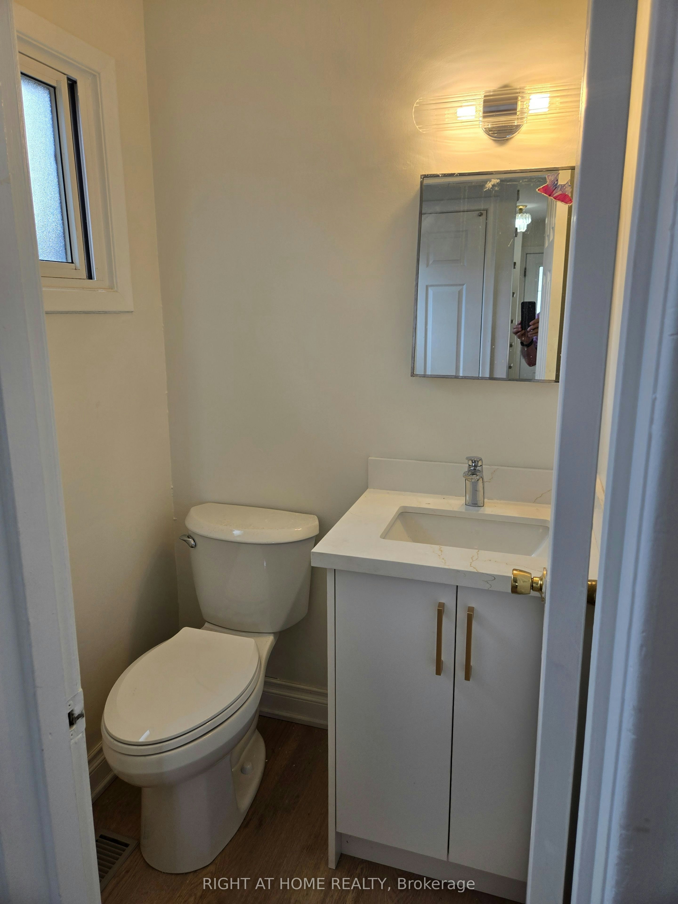 13 Faulkner Crescent, Toronto, ON, M9M 2B9 - 14
