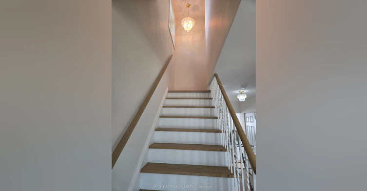 13 Faulkner Crescent, Toronto, ON, M9M 2B9 - 10