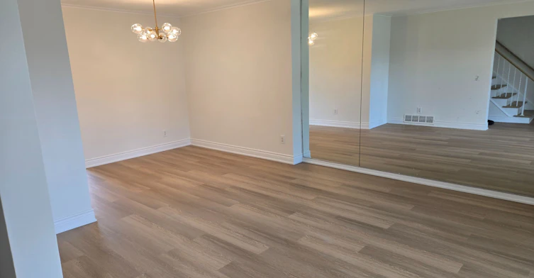 13 Faulkner Crescent, Toronto, ON, M9M 2B9 - 7