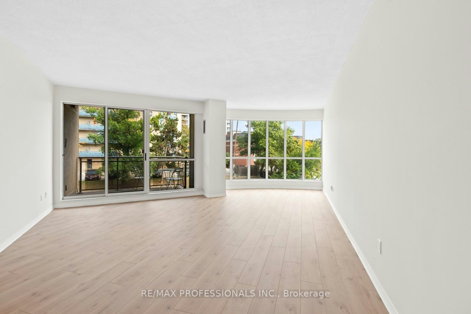 311-2511 Lakeshore Road W, Oakville, ON, L6L 6L9 - 5