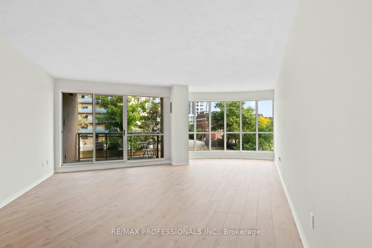 311-2511 Lakeshore Road W, Oakville, ON, L6L 6L9 - 6