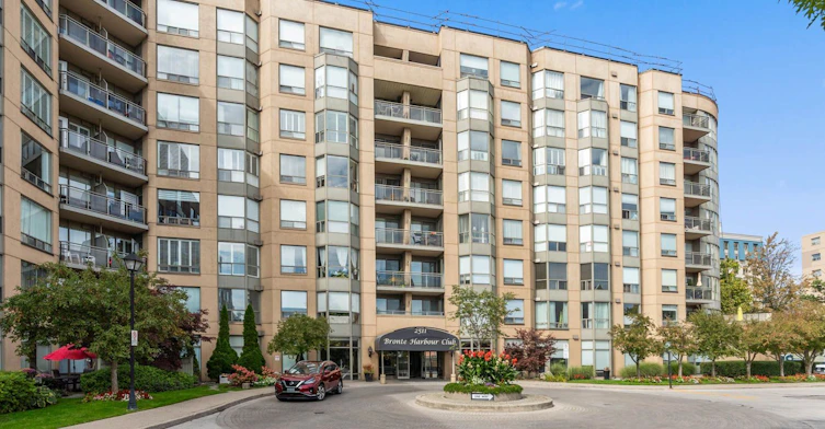 311-2511 Lakeshore Road W, Oakville, ON, L6L 6L9