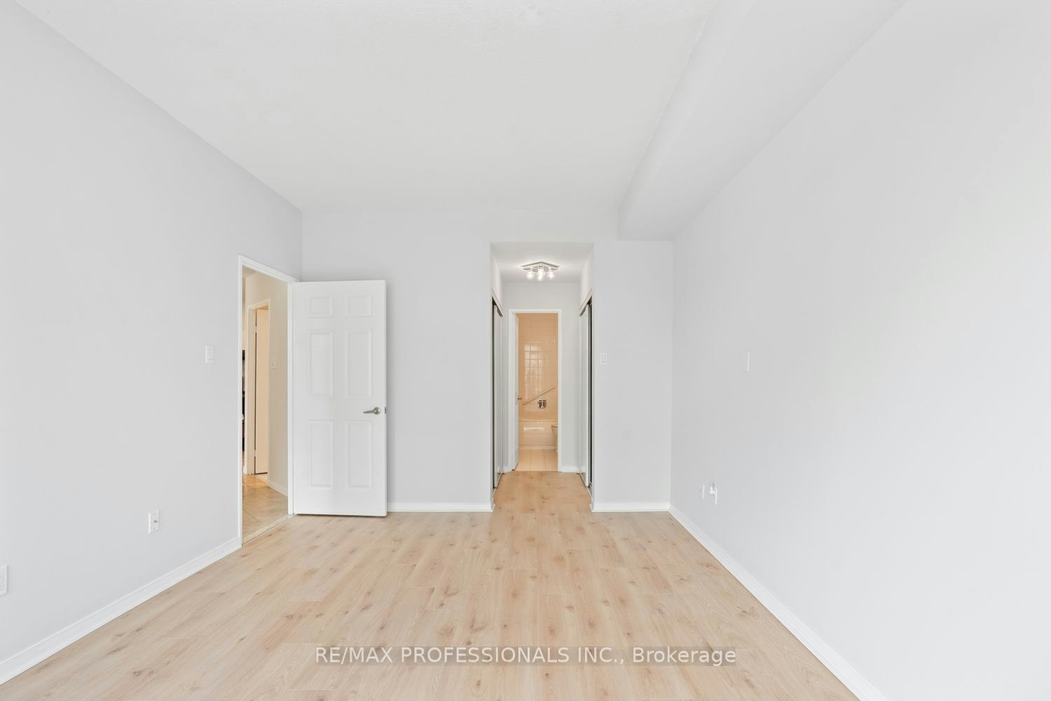 311-2511 Lakeshore Road W, Oakville, ON, L6L 6L9 - 21