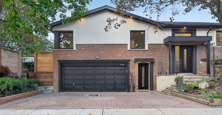 3361 Rhonda Valley, Mississauga, ON, L5A 3G1 - 3