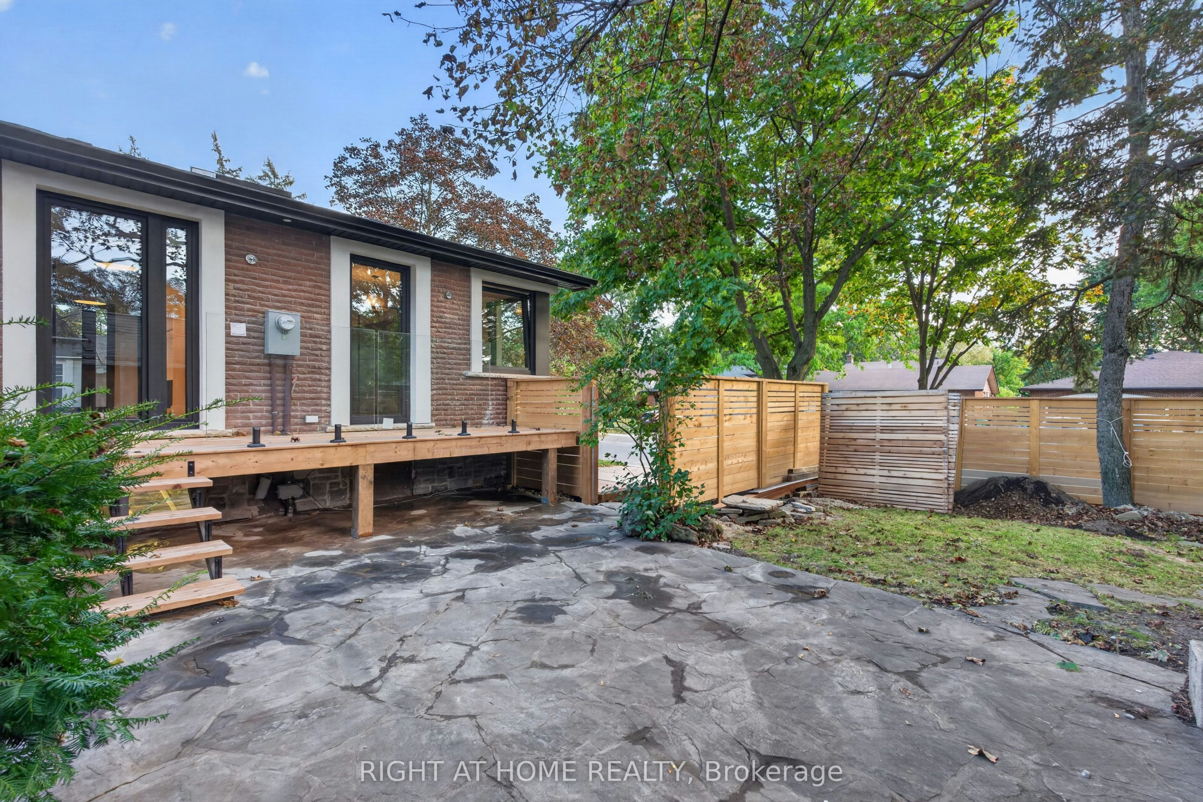 3361 Rhonda Valley, Mississauga, ON, L5A 3G1 - 16