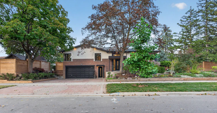 3361 Rhonda Valley, Mississauga, ON, L5A 3G1 - 2