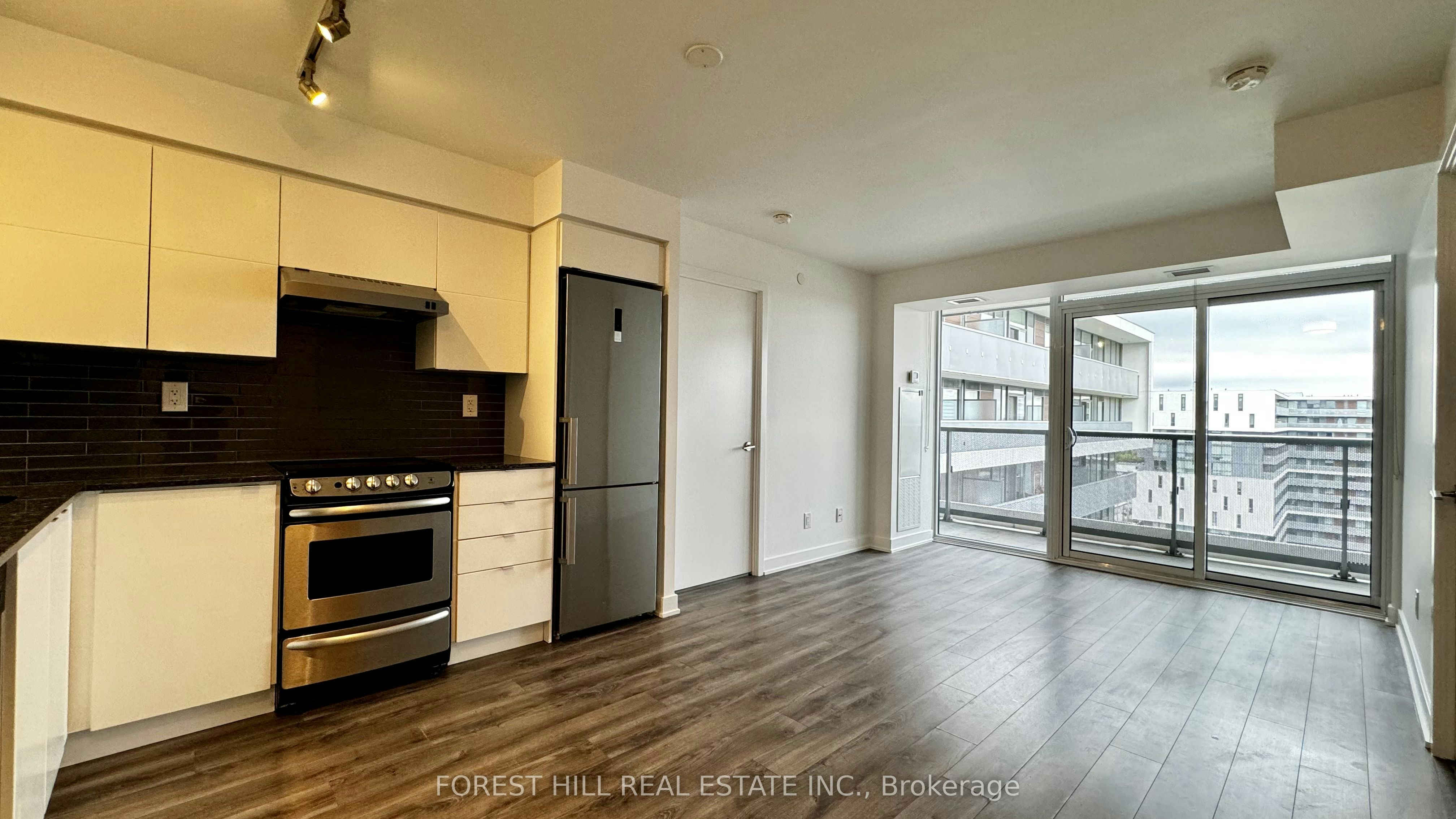 1422-160 Flemington Road, Toronto, ON, M6A 0A9 - 24