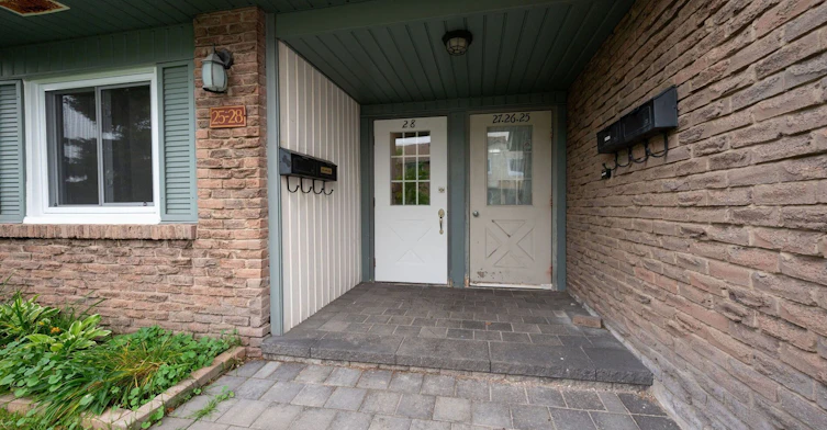 28-6777 Formentera Avenue, Mississauga, ON, L5N 2M3 - 6