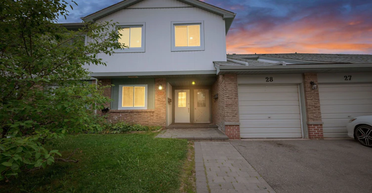28-6777 Formentera Avenue, Mississauga, ON, L5N 2M3