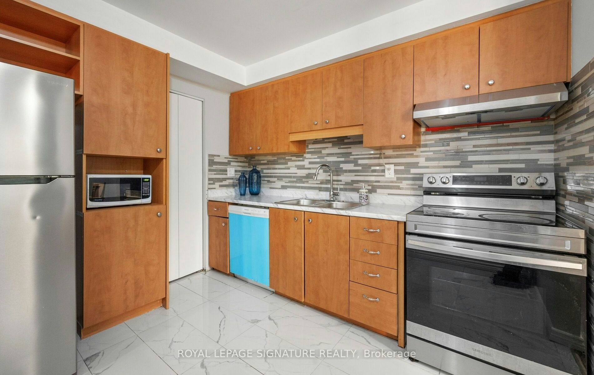 28-6777 Formentera Avenue, Mississauga, ON, L5N 2M3 - 16
