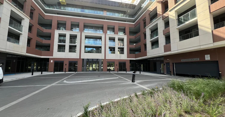 2704-4010 Eglinton Avenue W, Toronto, ON, M9A 0G5 - 2