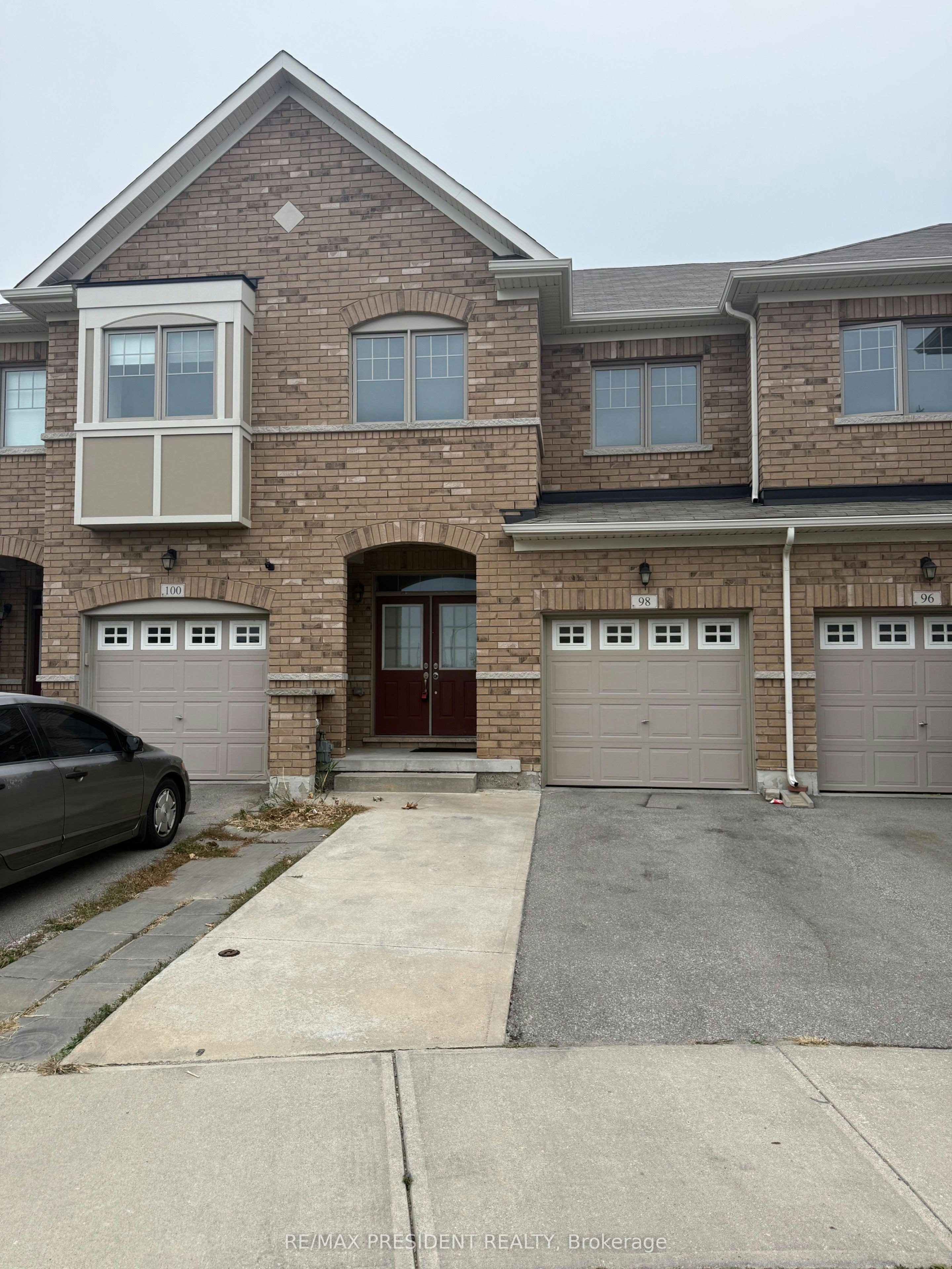 98 Davenfield Circle, Brampton, ON, L6P 4M1