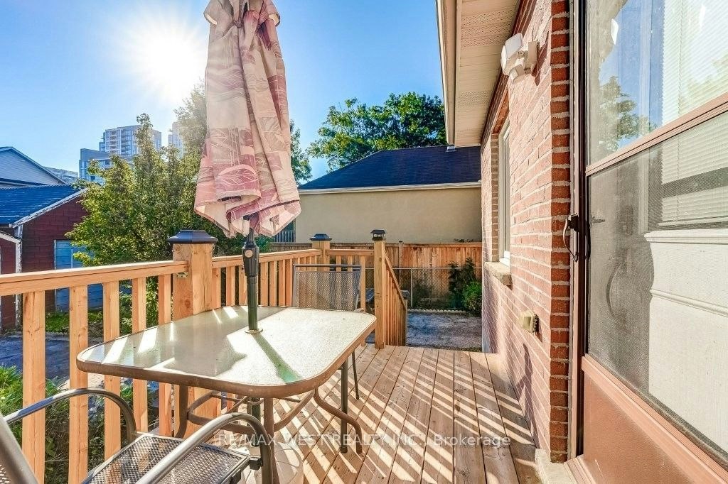 9 Culnan Avenue, Toronto, ON, M8Z 5A9 - 24