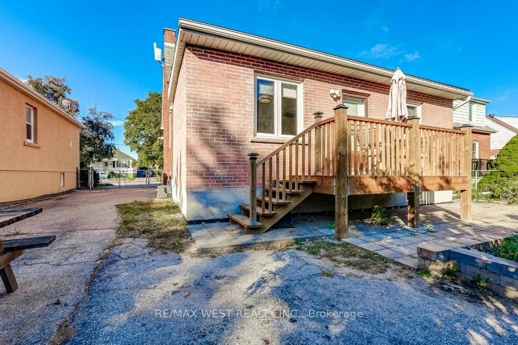 9 Culnan Avenue, Toronto, ON, M8Z 5A9 - 26