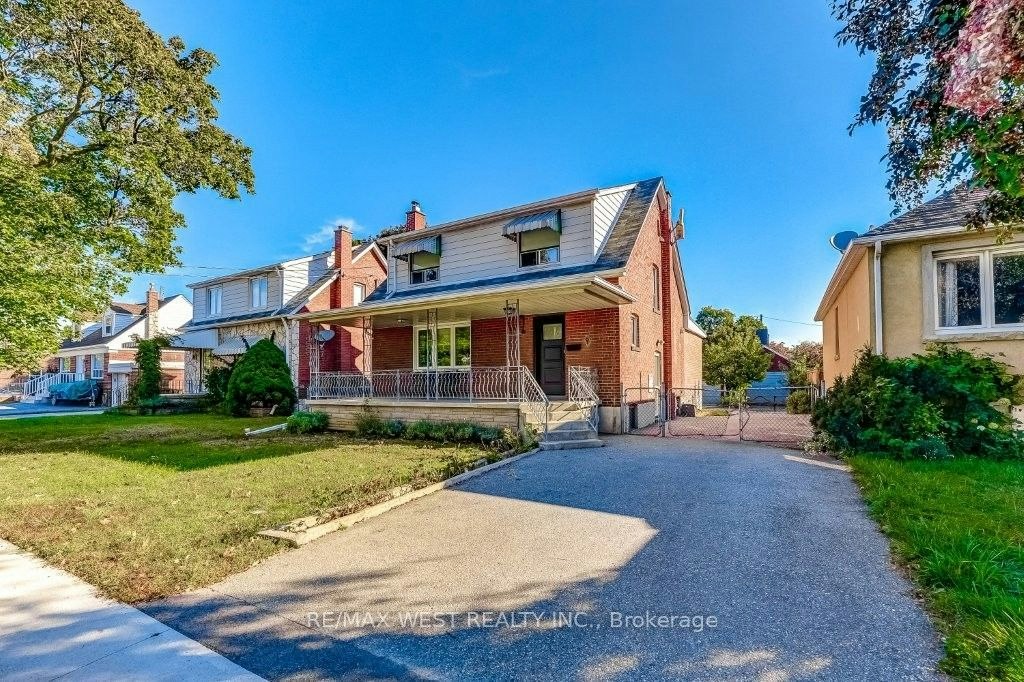 9 Culnan Avenue, Toronto, ON, M8Z 5A9 - 2