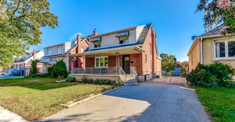 9 Culnan Avenue, Toronto, ON, M8Z 5A9 - 2