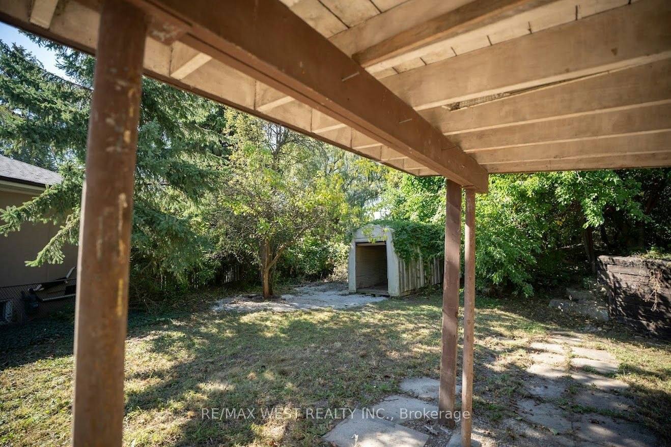 39 Mcmanus Road, Toronto, ON, M9P 2J9 - 7