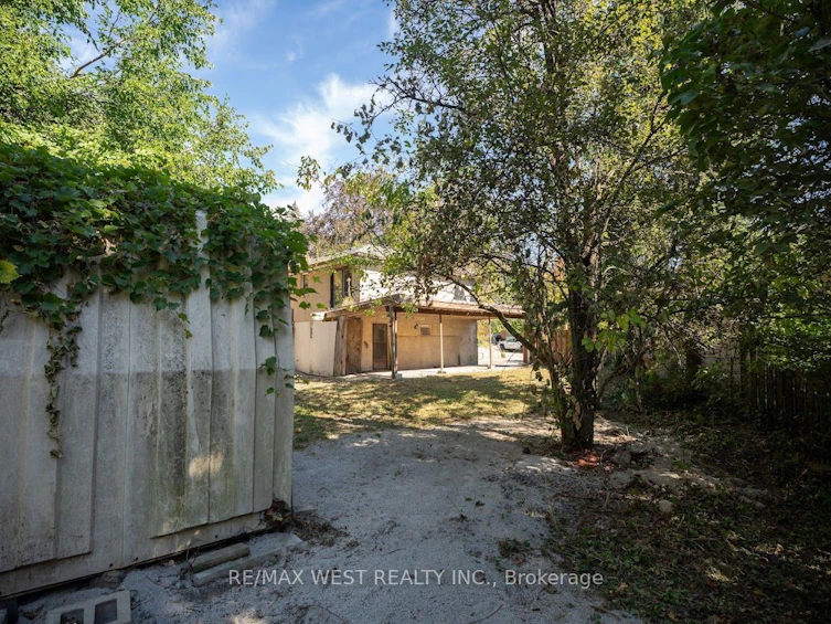 39 Mcmanus Road, Toronto, ON, M9P 2J9 - 9