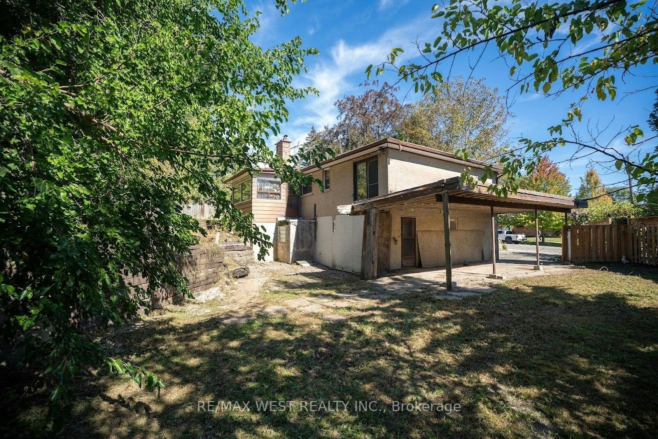 39 Mcmanus Road, Toronto, ON, M9P 2J9 - 11