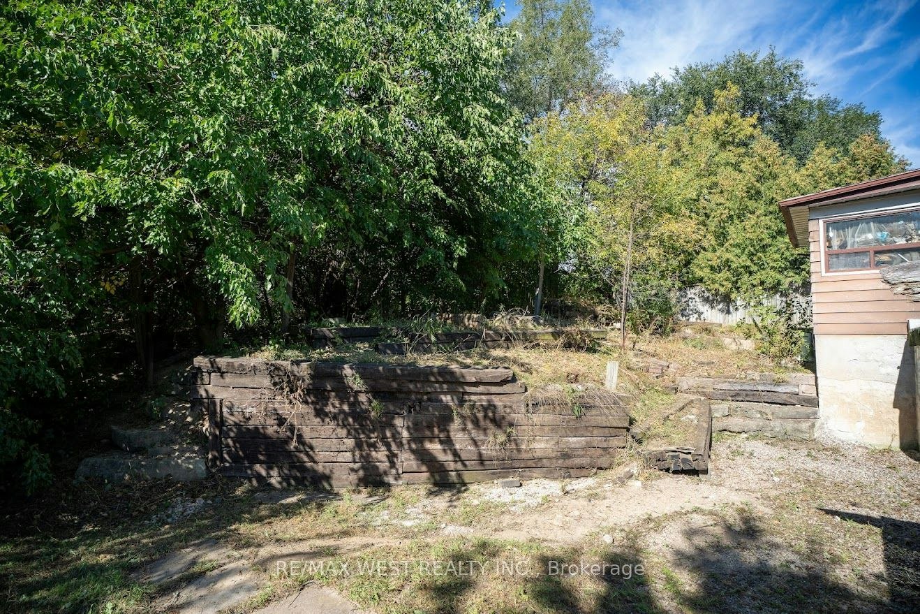 39 Mcmanus Road, Toronto, ON, M9P 2J9 - 12