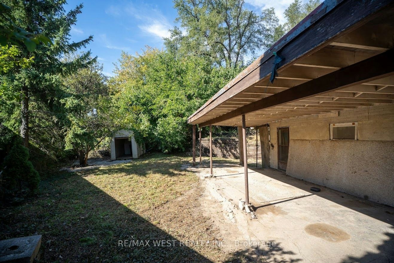 39 Mcmanus Road, Toronto, ON, M9P 2J9 - 8