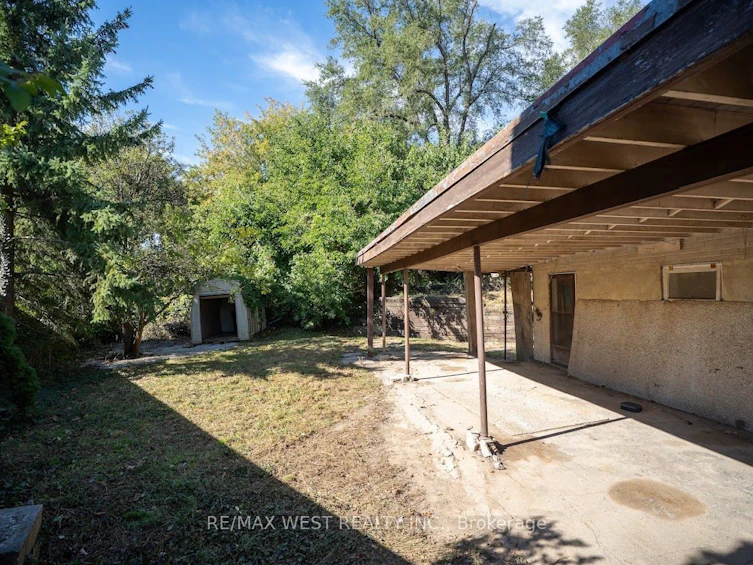 39 Mcmanus Road, Toronto, ON, M9P 2J9 - 8