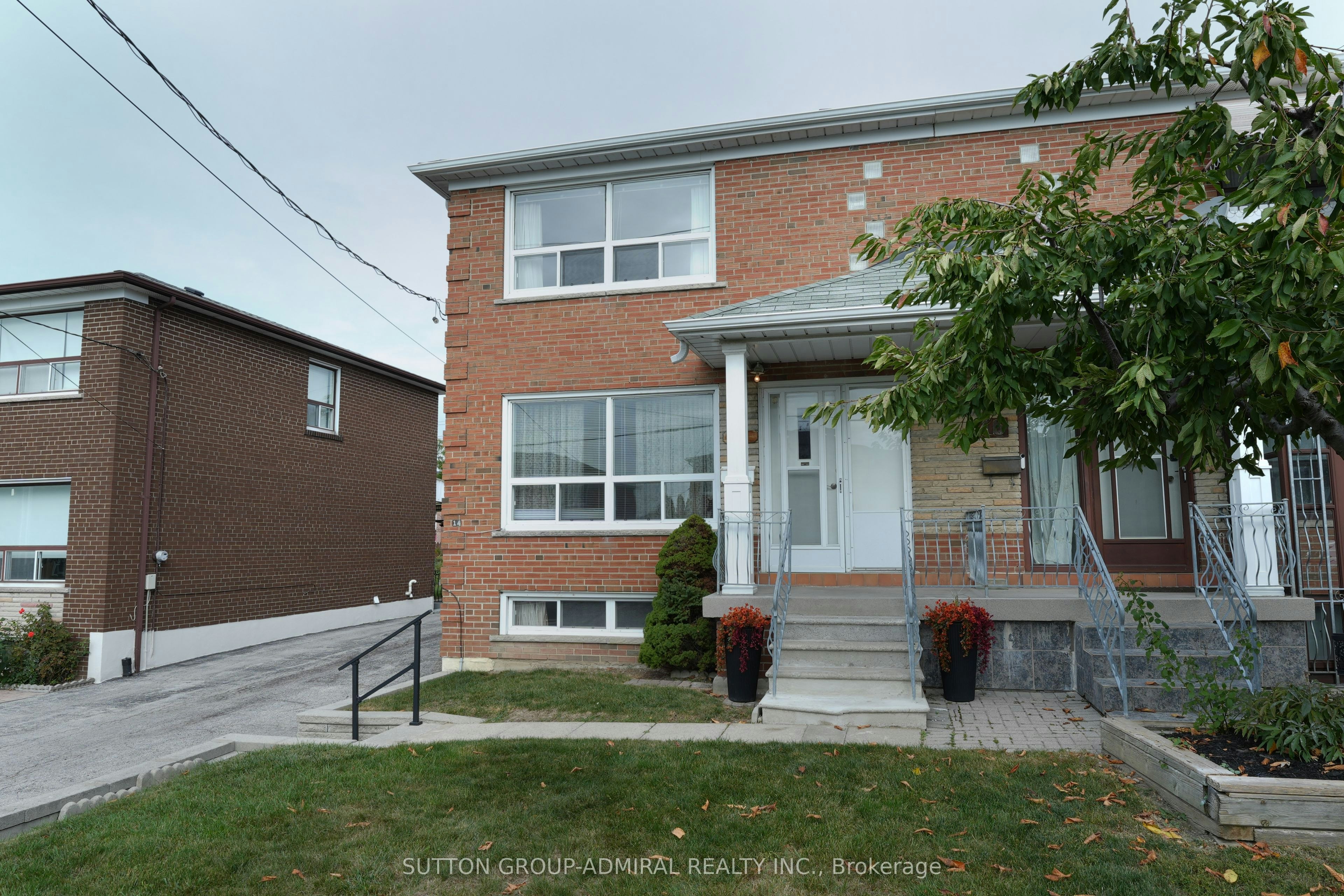14 Thurrock Road, Toronto, ON, M3L 1P6