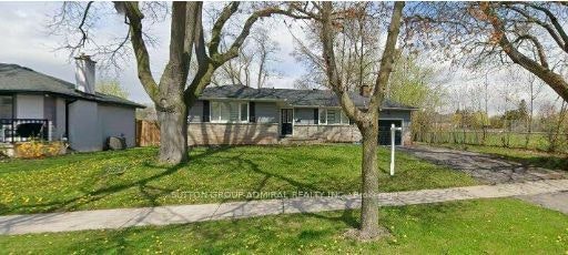 4447 Spruce Avenue, Burlington, ON, L7L 1M3