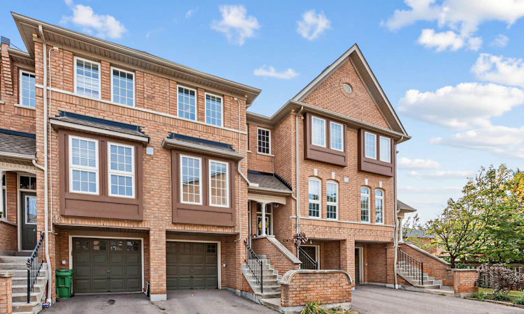 46-50 Strathaven Drive