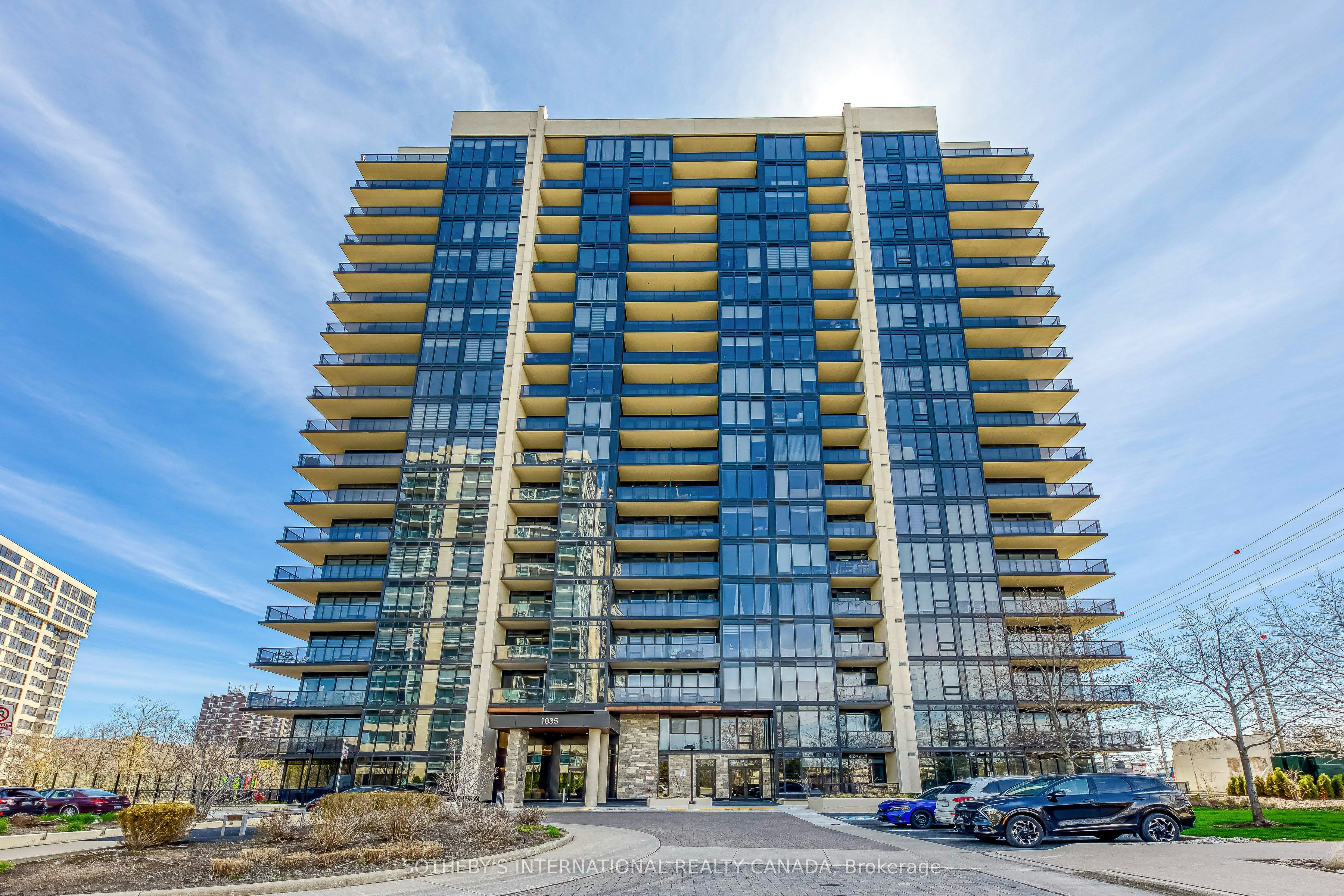 212-1035 Southdown Road, Mississauga, ON, L5J 0A2