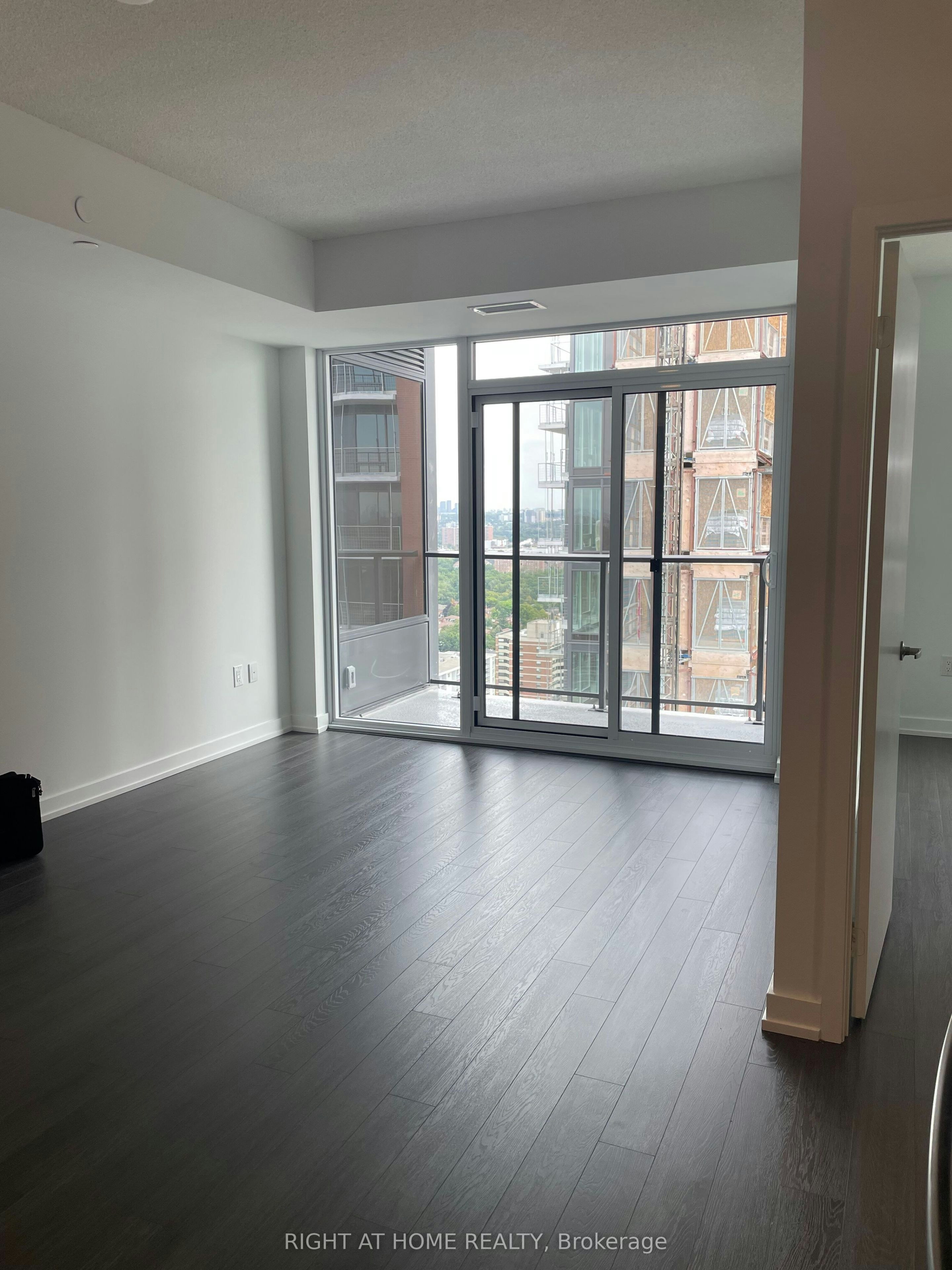 2622-4010 Eglinton Avenue W, Toronto, ON, M9A 4M2 - 5