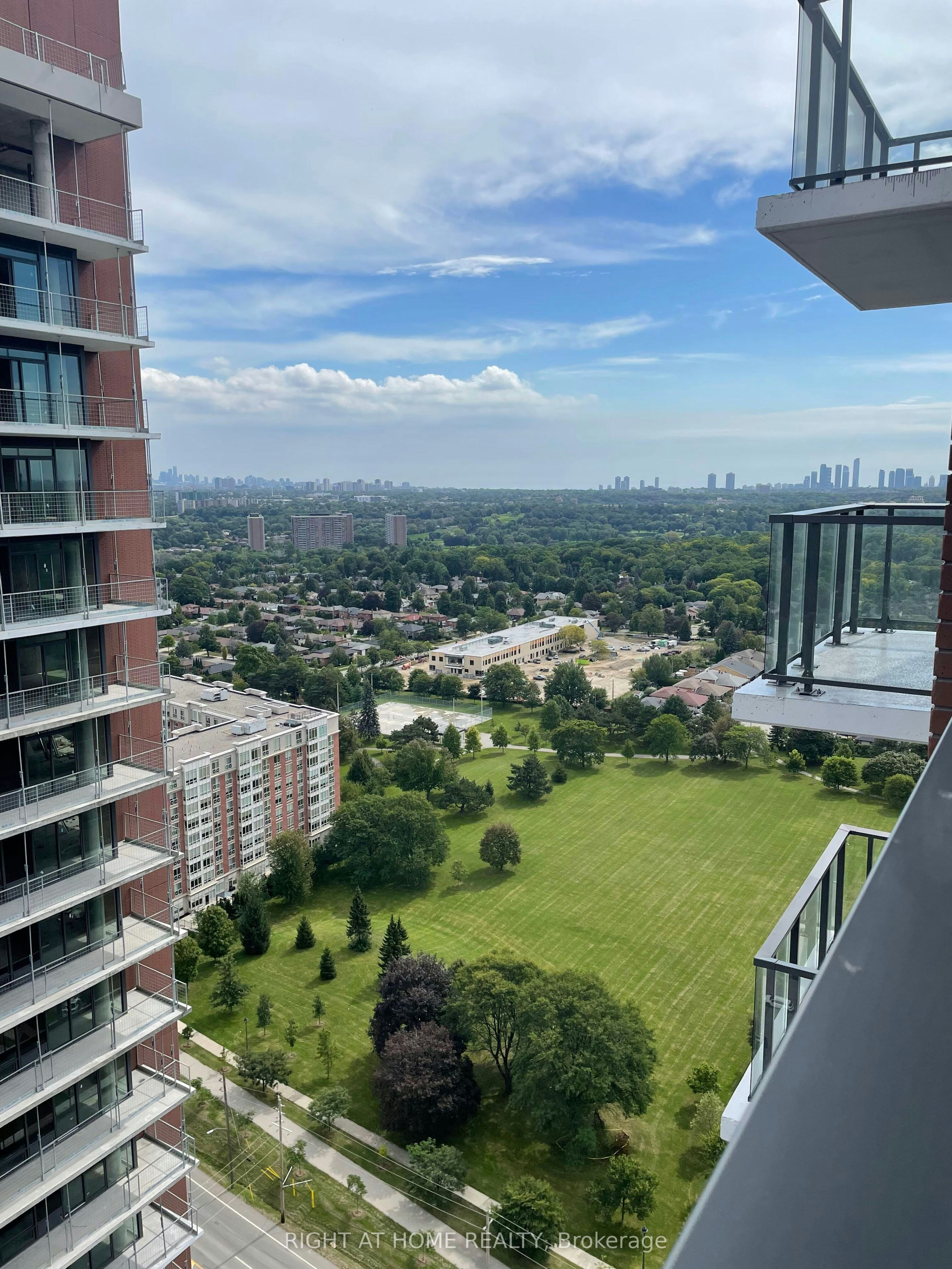 2622-4010 Eglinton Avenue W, Toronto, ON, M9A 4M2