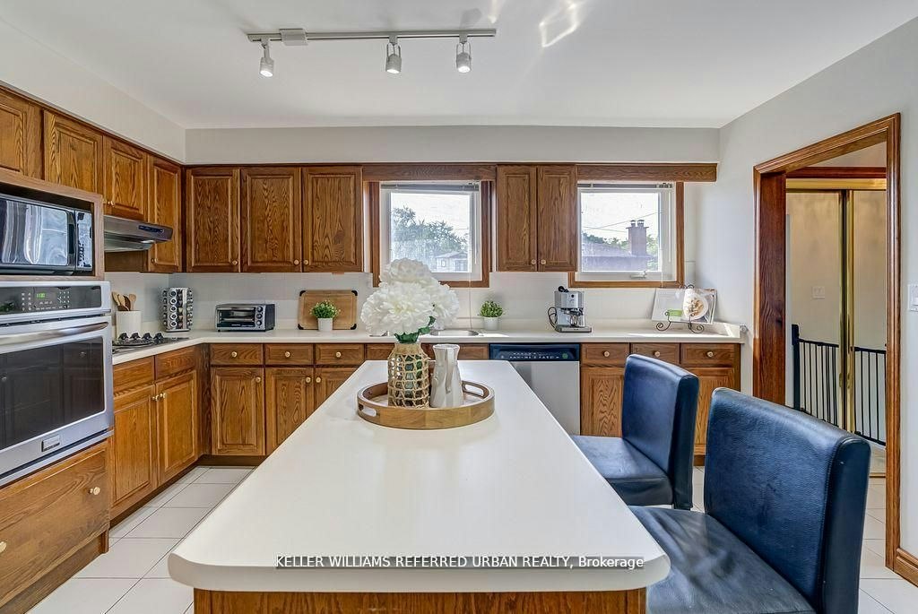 Upper-55 Tedder Street, Toronto, ON, M6M 4X2 - 9