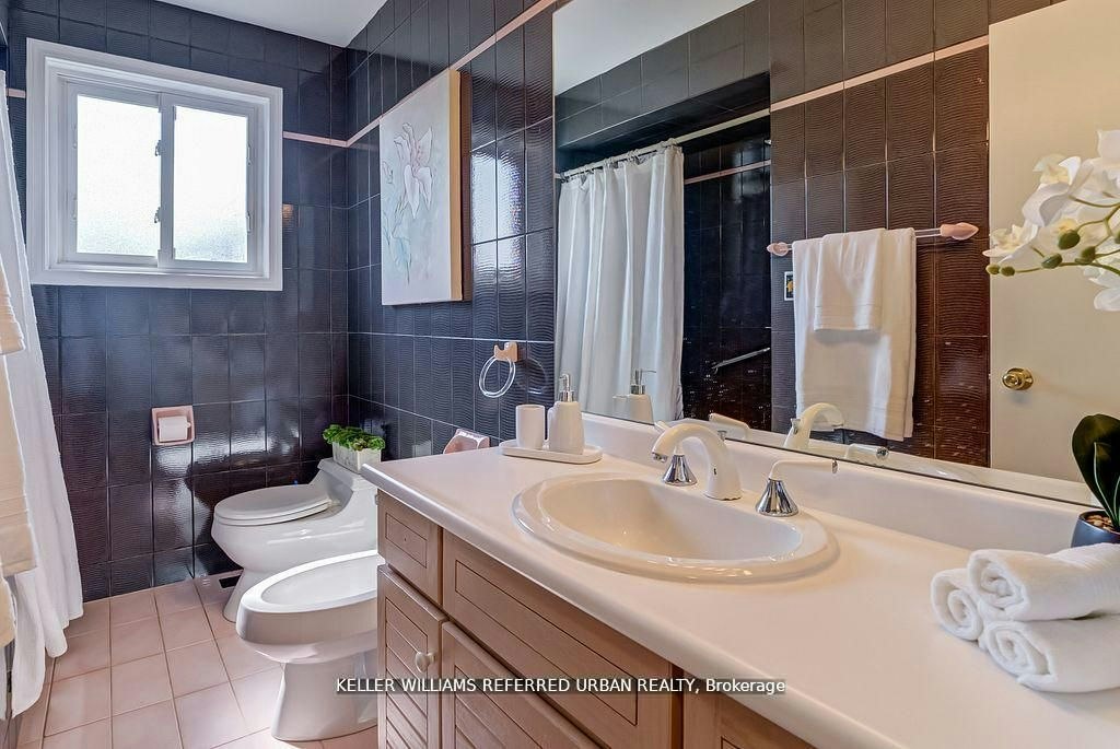 Lower-55 Tedder Street, Toronto, ON, M6M 4X2 - 19