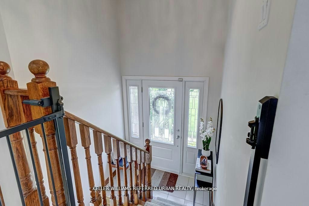 Lower-55 Tedder Street, Toronto, ON, M6M 4X2 - 4