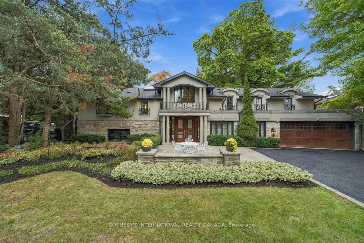 520 Arrowhead Road, Mississauga, ON, L5H 1V6