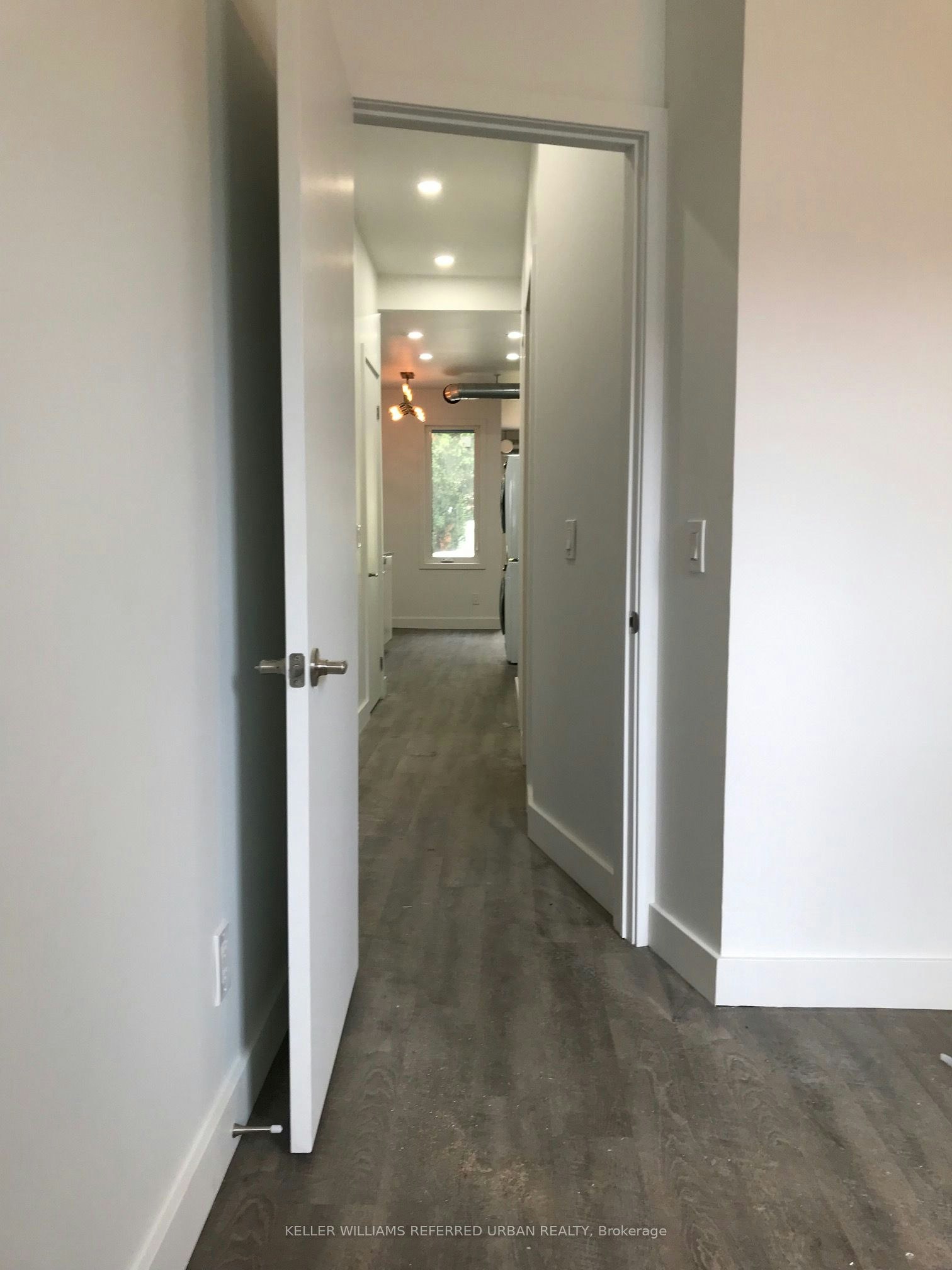 Room 2-344 Bartlett Avenue N, Toronto, ON, M6H 3G7 - 9